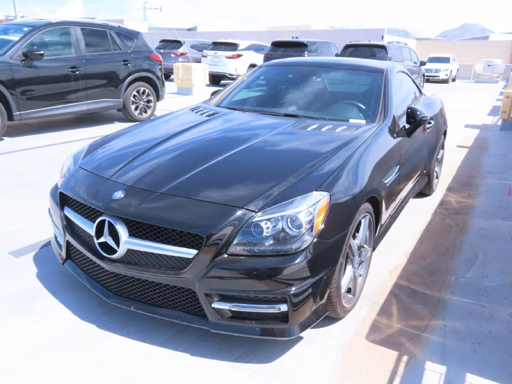 Used 2015 Black Mercedes-Benz SLK 250 image 2