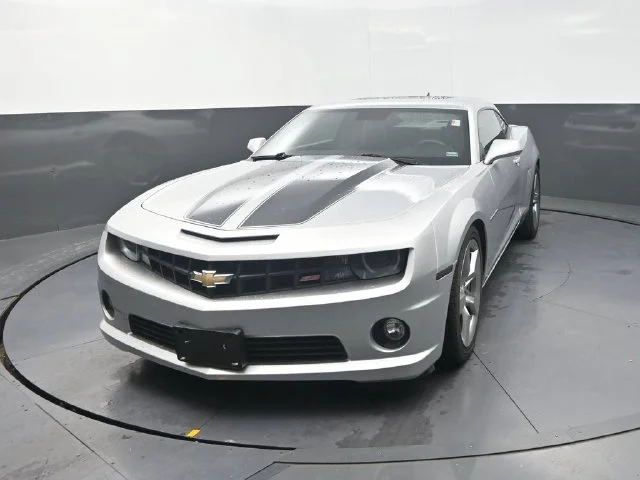 Used 2010 Silver Chevrolet SS image 2