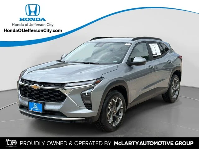 2024 Chevrolet Trax LT's photo