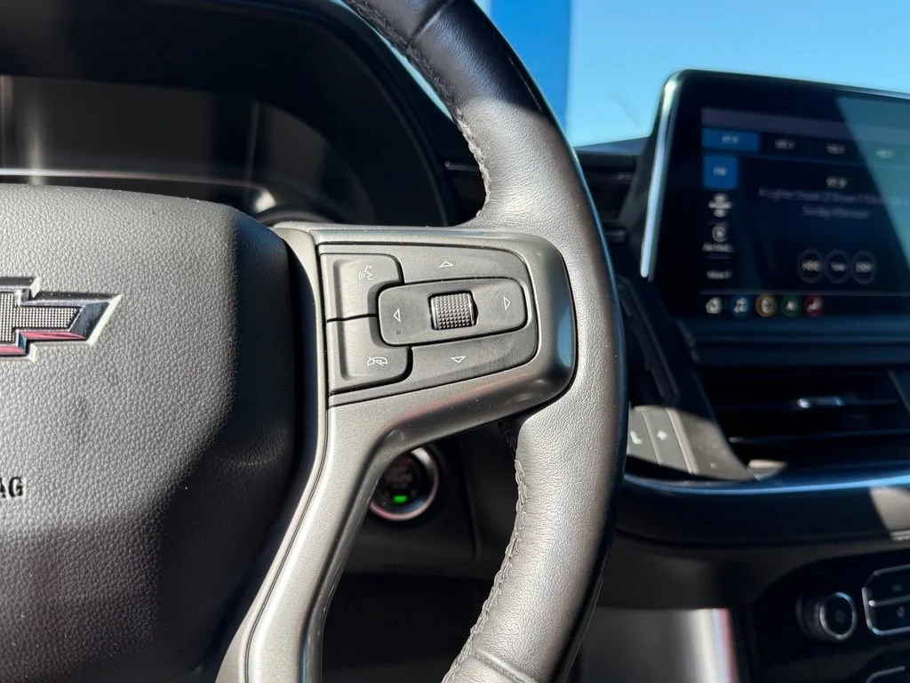 Used 2021 SHADOW GRAY METALLIC Chevrolet Z71 image 22