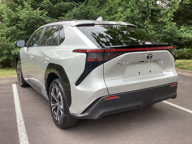 Certified Used 2023 ELEMENTAL SILVER Toyota  image 9