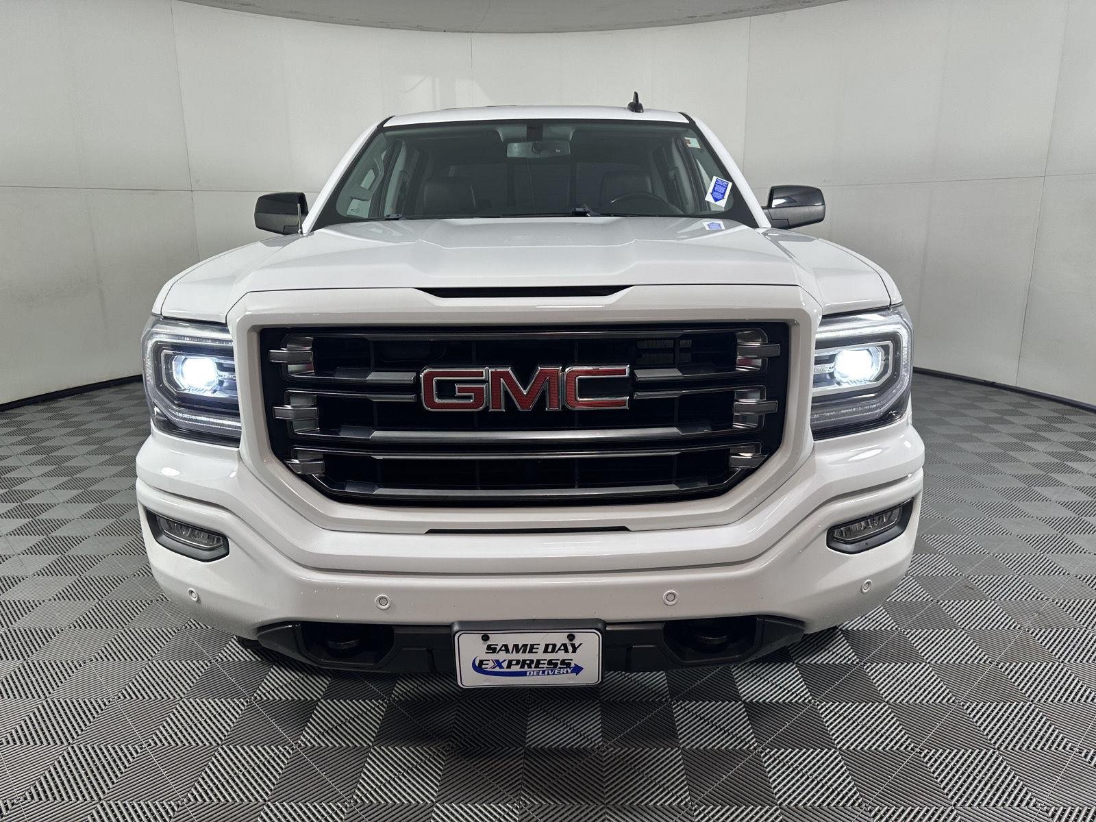 Used 2018 Summit White GMC SLT image 23