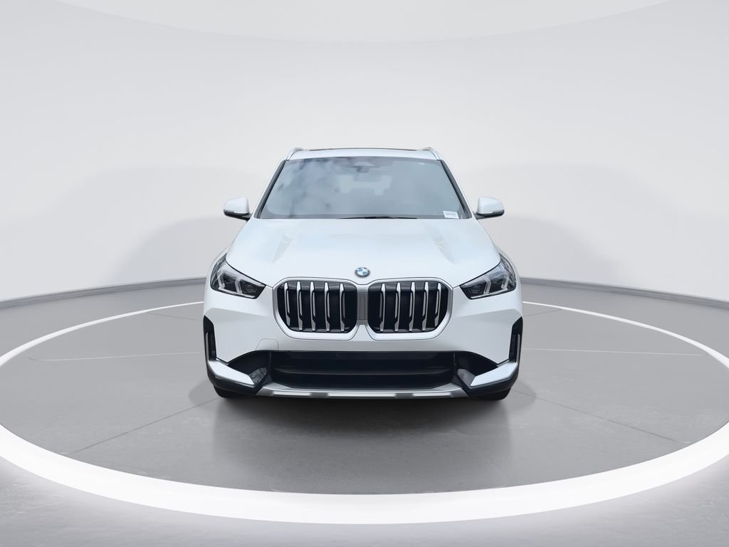 Used 2026 White BMW xDrive28i image 3