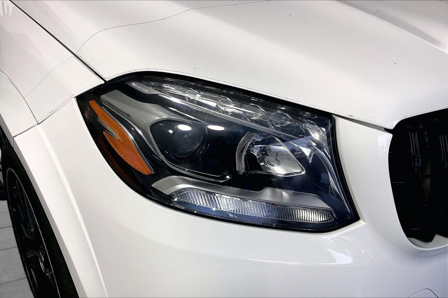 Used 2017 Polar White Mercedes-Benz GLS 450 image 25