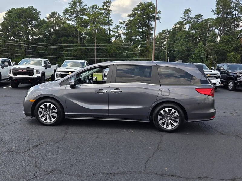 Used 2024 Modern Steel Metallic Honda EX-L image 4