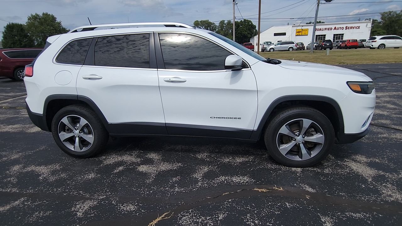 Used 2019 Bright White Clearcoat Jeep Limited image 9