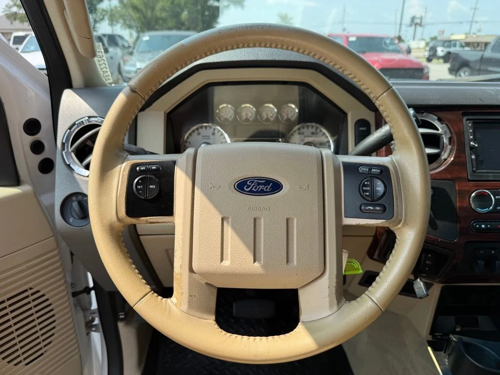 Used 2010  Ford  image 14