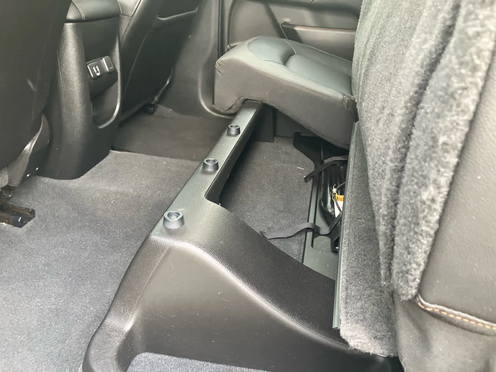 Used 2021 Summit White GMC 4WD AT4 w/Leather image 35