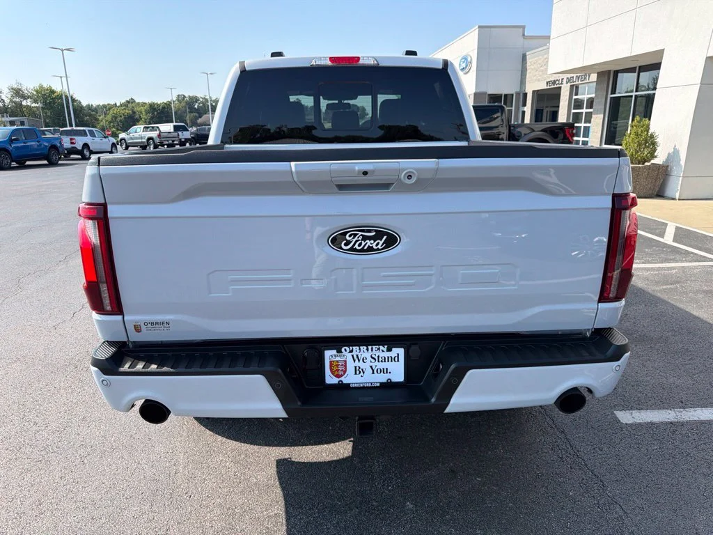 Used 2025 Space White Metallic Ford Lariat image 4