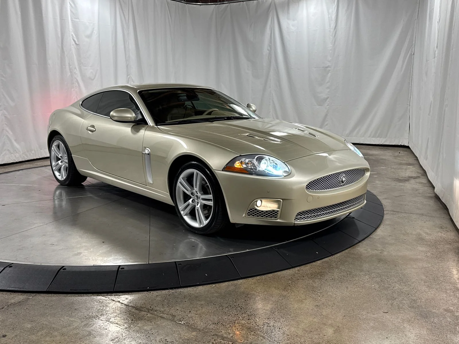Used 2008 Winter Gold Jaguar XKR Base image 10