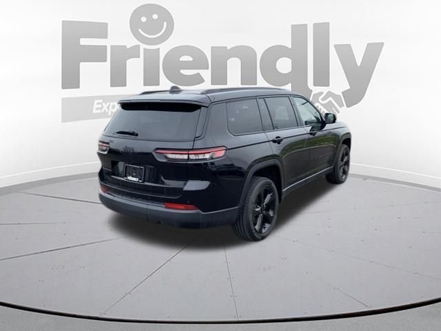 Used 2025 Black Jeep Altitude X image 5