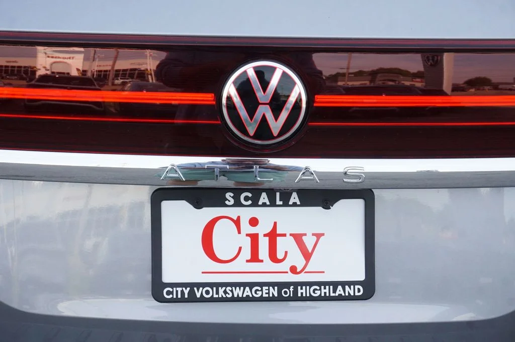 New 2026 Silver Volkswagen SE w/Technology image 37