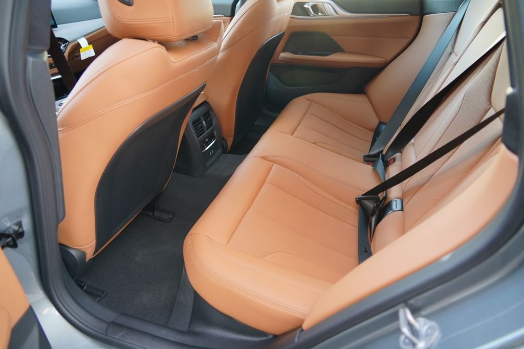 New 2026 Skyscraper Grey Metallic BMW xDrive40 image 19