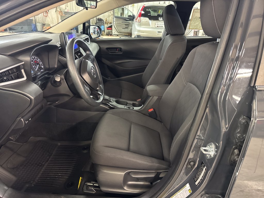 Certified Used 2025  Toyota LE image 13