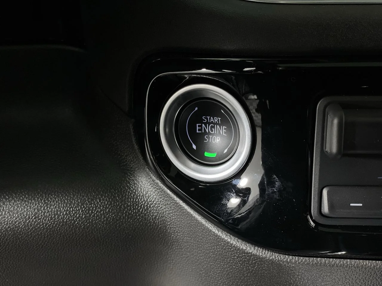 2025 Chevrolet Silverado 1500 RST - Photo 115
