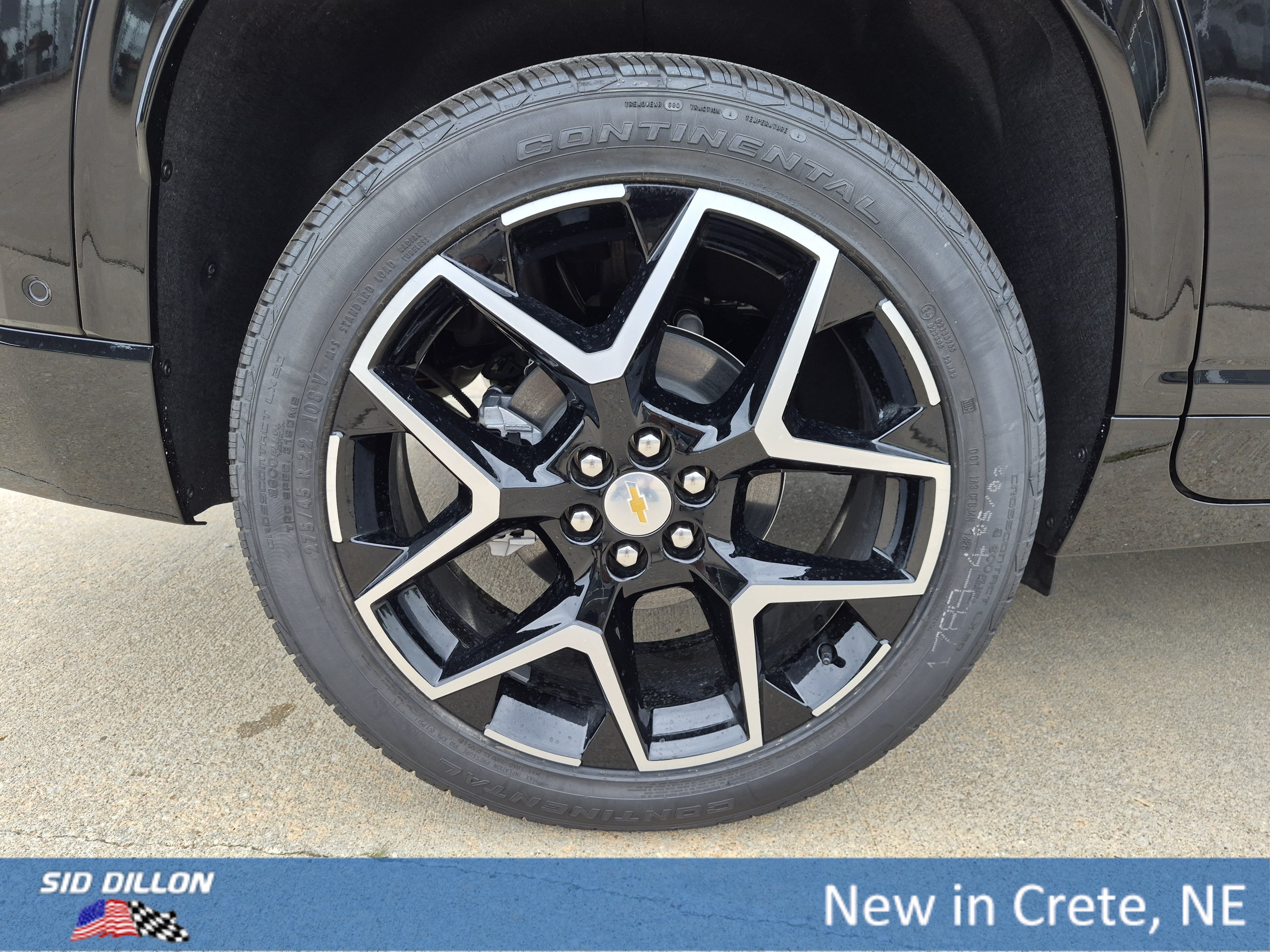 New 2026 Mosaic Black Metallic Chevrolet High Country image 11