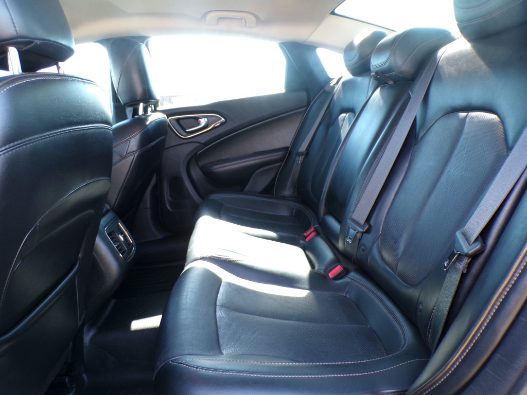 Used 2015 Granite Crystal Metallic Clearcoat Chrysler C image 11