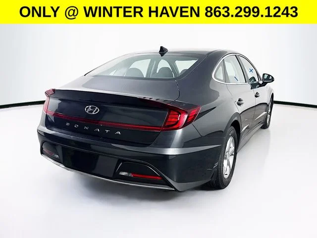 Used 2023 Gray Hyundai SE image 7
