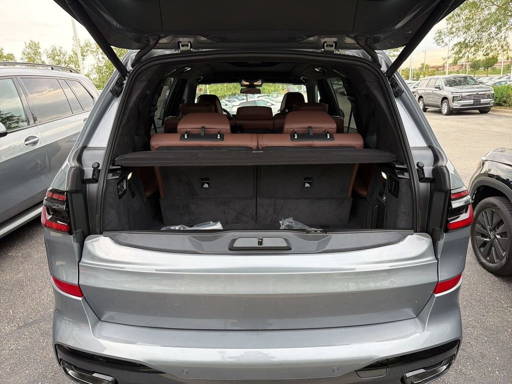 New 2027 Skyscraper Grey Metallic BMW xDrive40i image 21