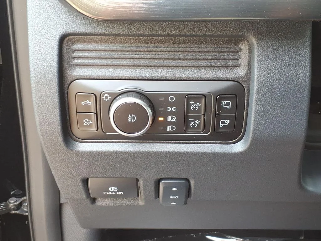 New 2026 Agate Black Metallic Ford F-250® Lariat® image 16