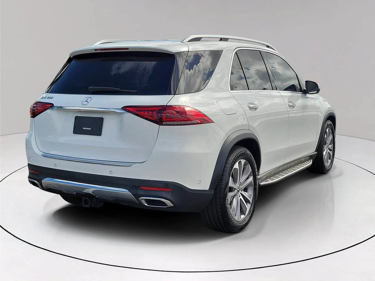 Certified Used 2023 White Mercedes-Benz GLE 350 image 4