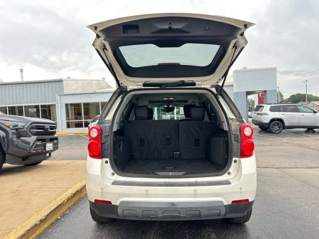 Used 2015 White Chevrolet LTZ image 10
