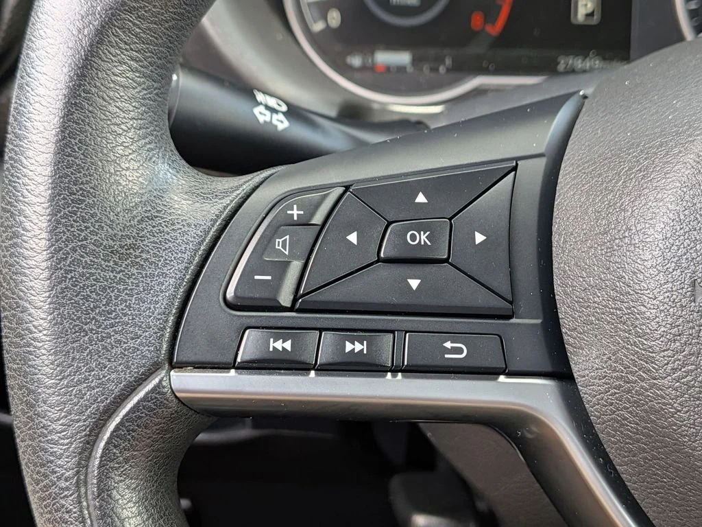 Used 2018 Red Nissan SV image 17