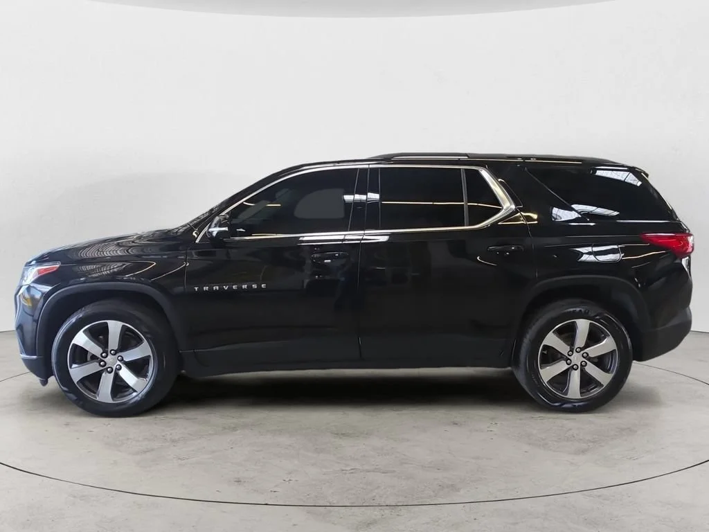 Used 2020 MOSAIC BLACK METALLIC Chevrolet LT Leather image 8