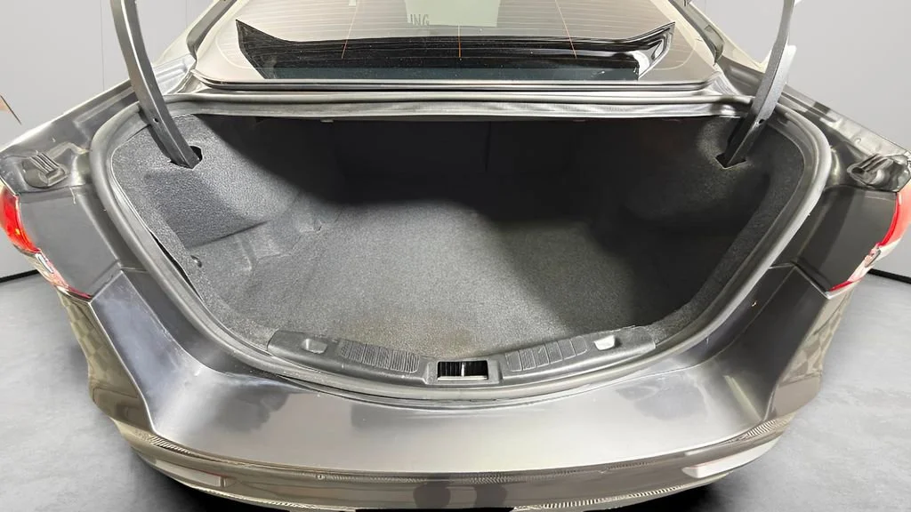 Used 2020 Gray Ford Titanium image 27