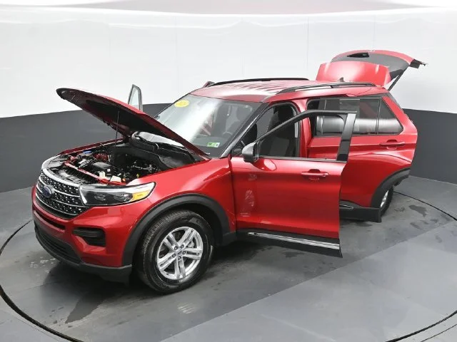 Used 2023 Red Ford XLT image 28