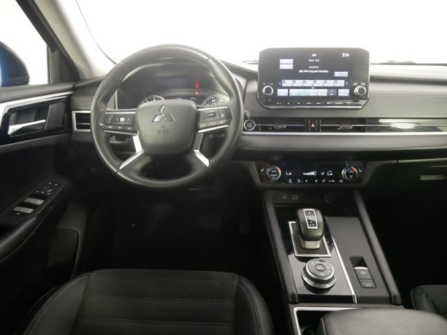 Used 2024 Black Diamond Mitsubishi SE image 24