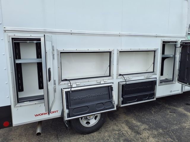 New 2026 Summit White Chevrolet 1WT image 11