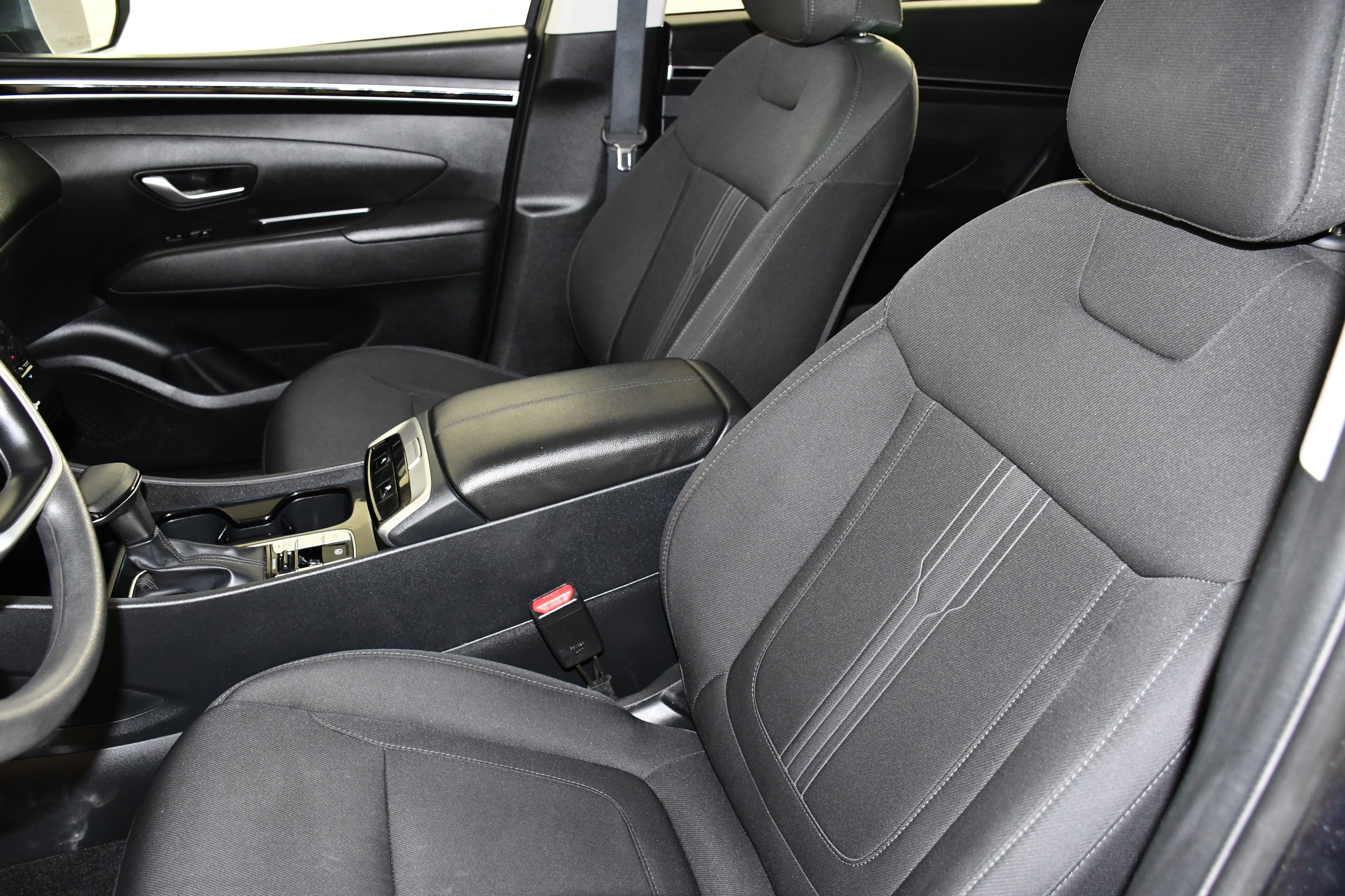 Used 2024 Dark Gray Metallic Hyundai SEL image 37