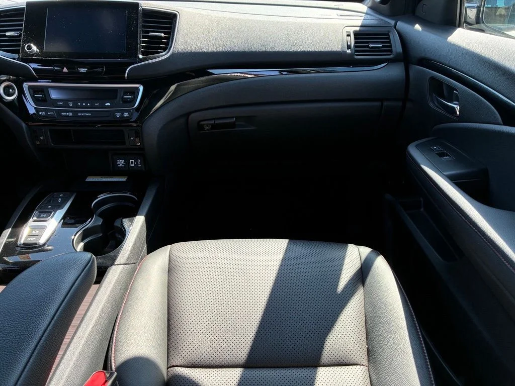 Used 2023 White Honda Black Edition image 19