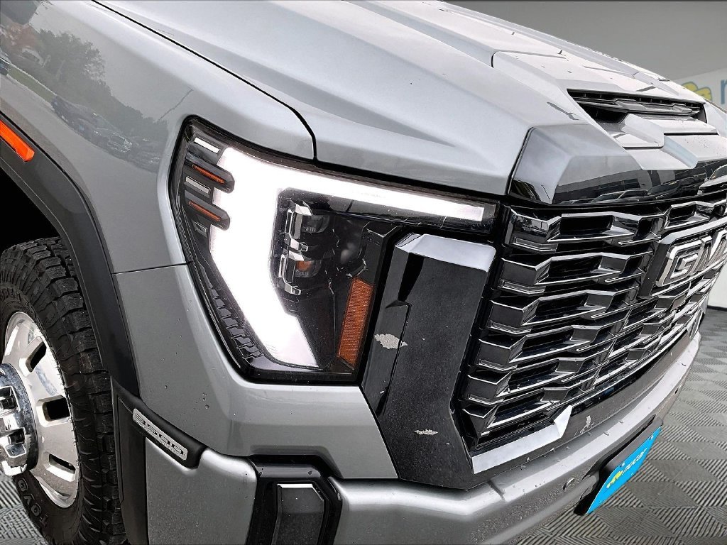Used 2024 Sterling Metallic GMC Denali Ultimate image 32