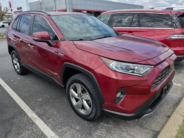 Used 2019 Pearl Toyota Limited image 1