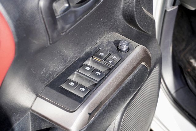 Used 2022 White Toyota SR5 image 21