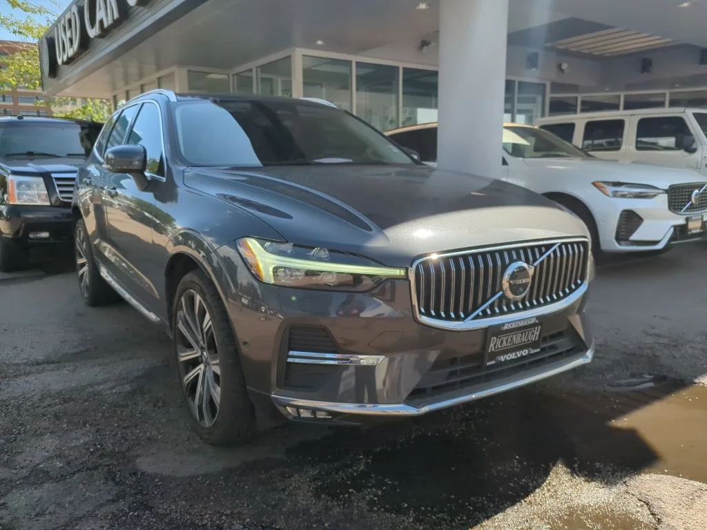 2023 Volvo XC60 B6 Ultimate Bright Theme AWD's photo