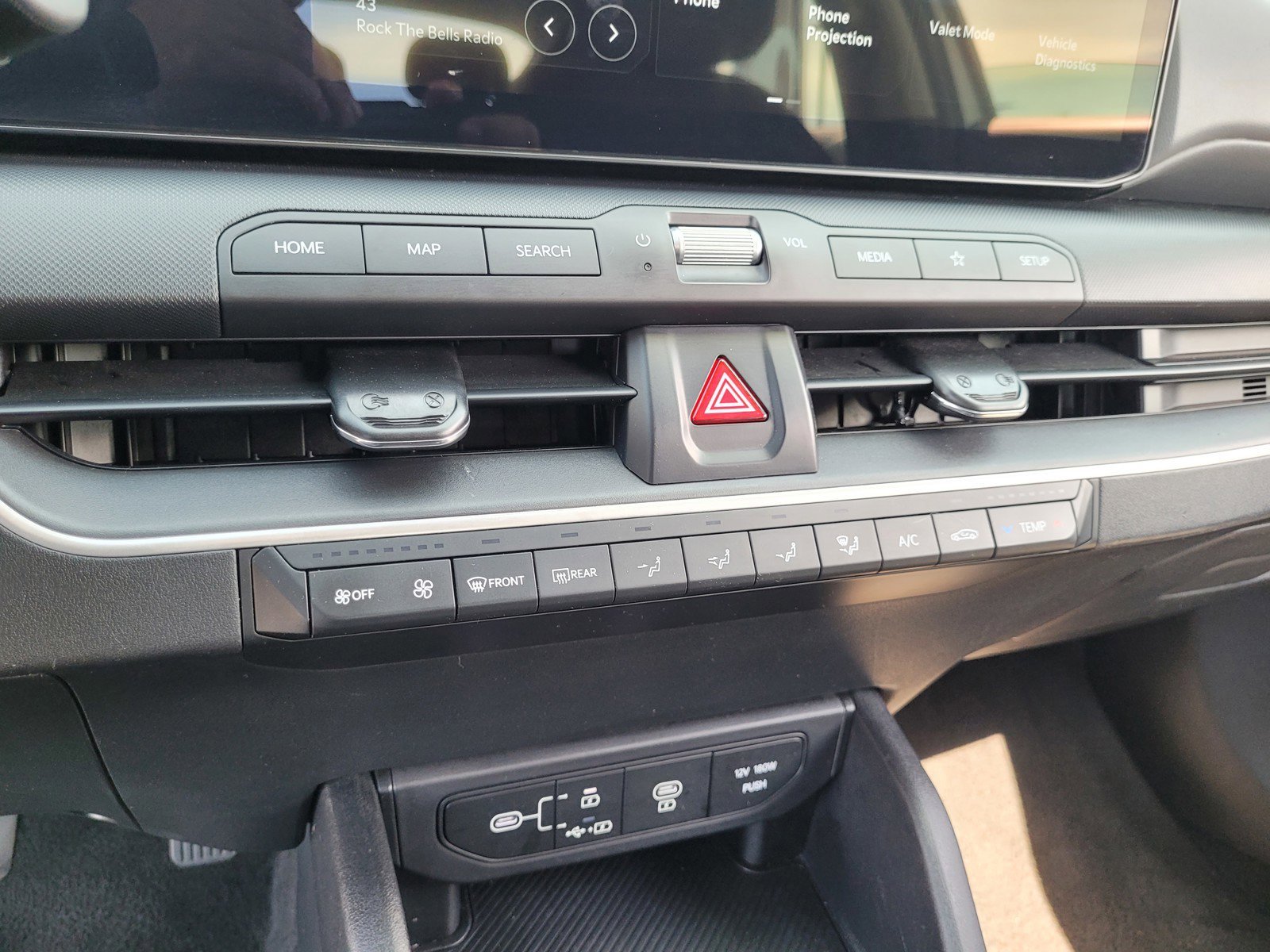 2025 Kia K4 LXS - Photo 18