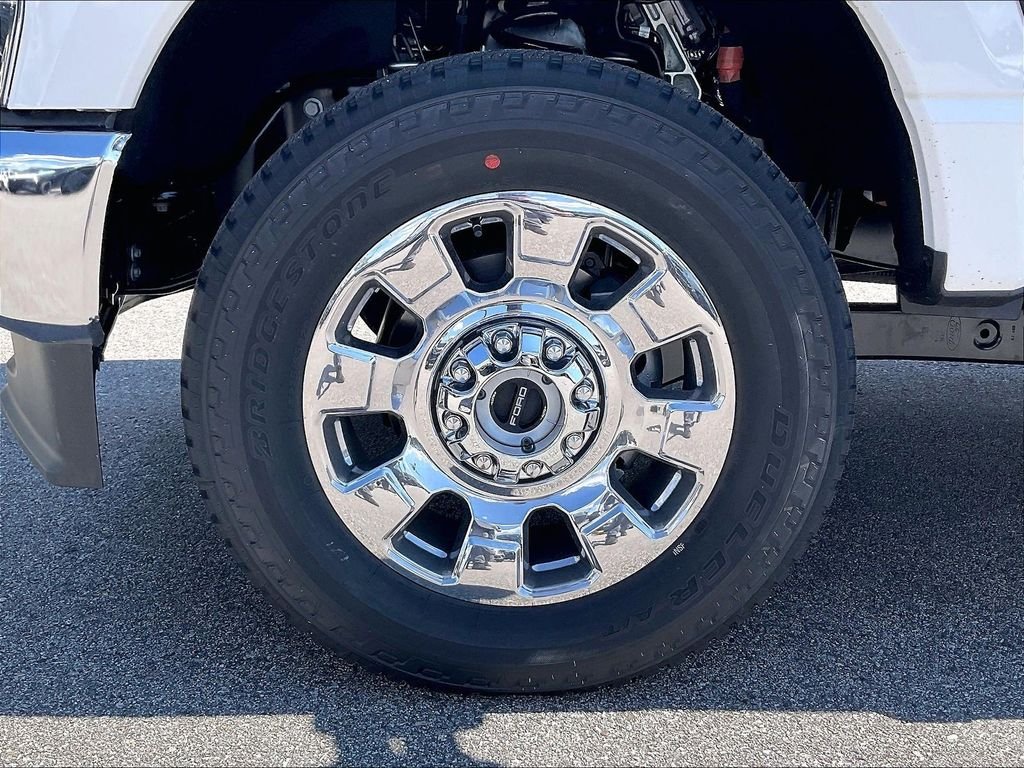 New 2026 Star White Metallic Tri-Coat Ford Lariat image 8