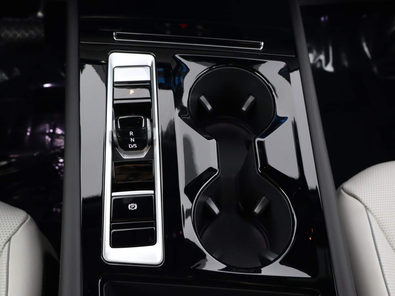 2026 Volkswagen Atlas Cross Sport SEL Premium R-LINE - Photo 6