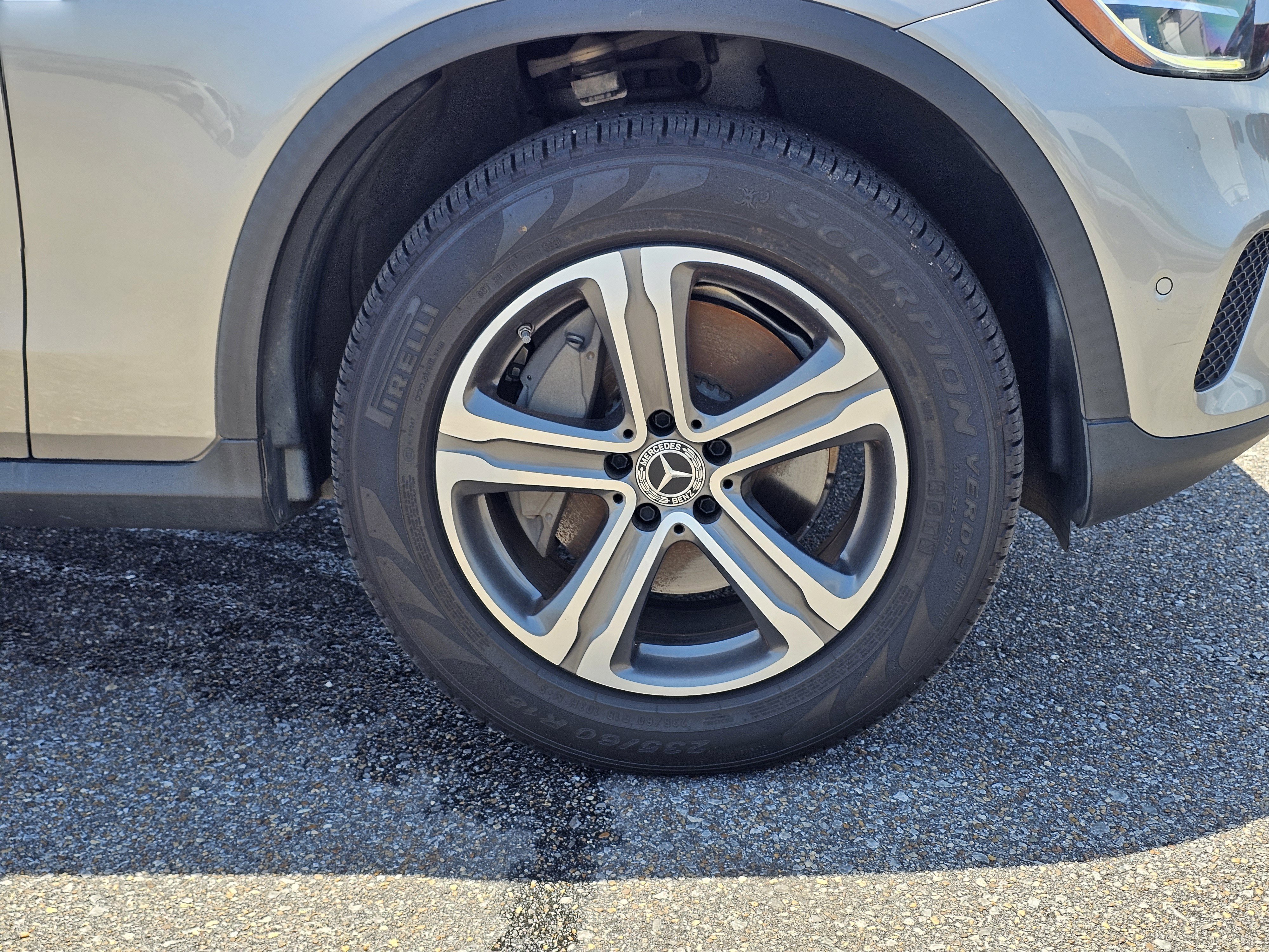 Used 2020 Mojave Silver Metallic Mercedes-Benz GLC 300 image 6