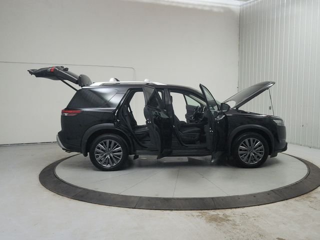 Used 2025 Black Nissan SL image 17