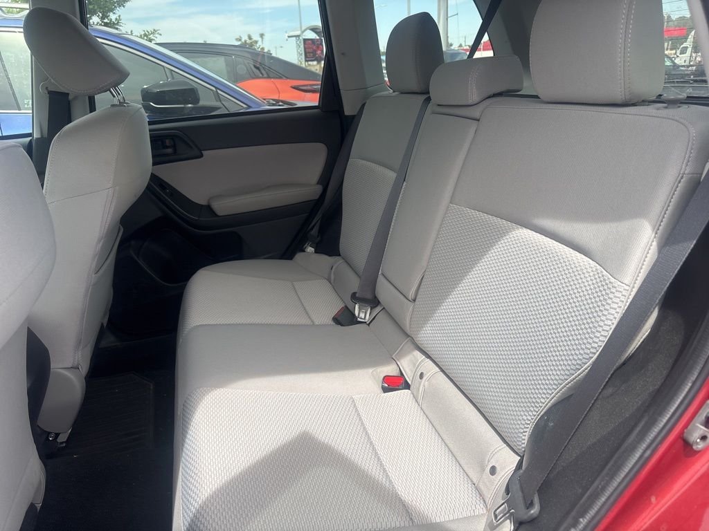 Used 2016 Red Subaru 2.5i Premium image 10