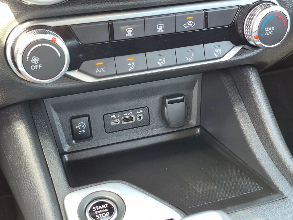 Used 2025 Blue Nissan SV image 26