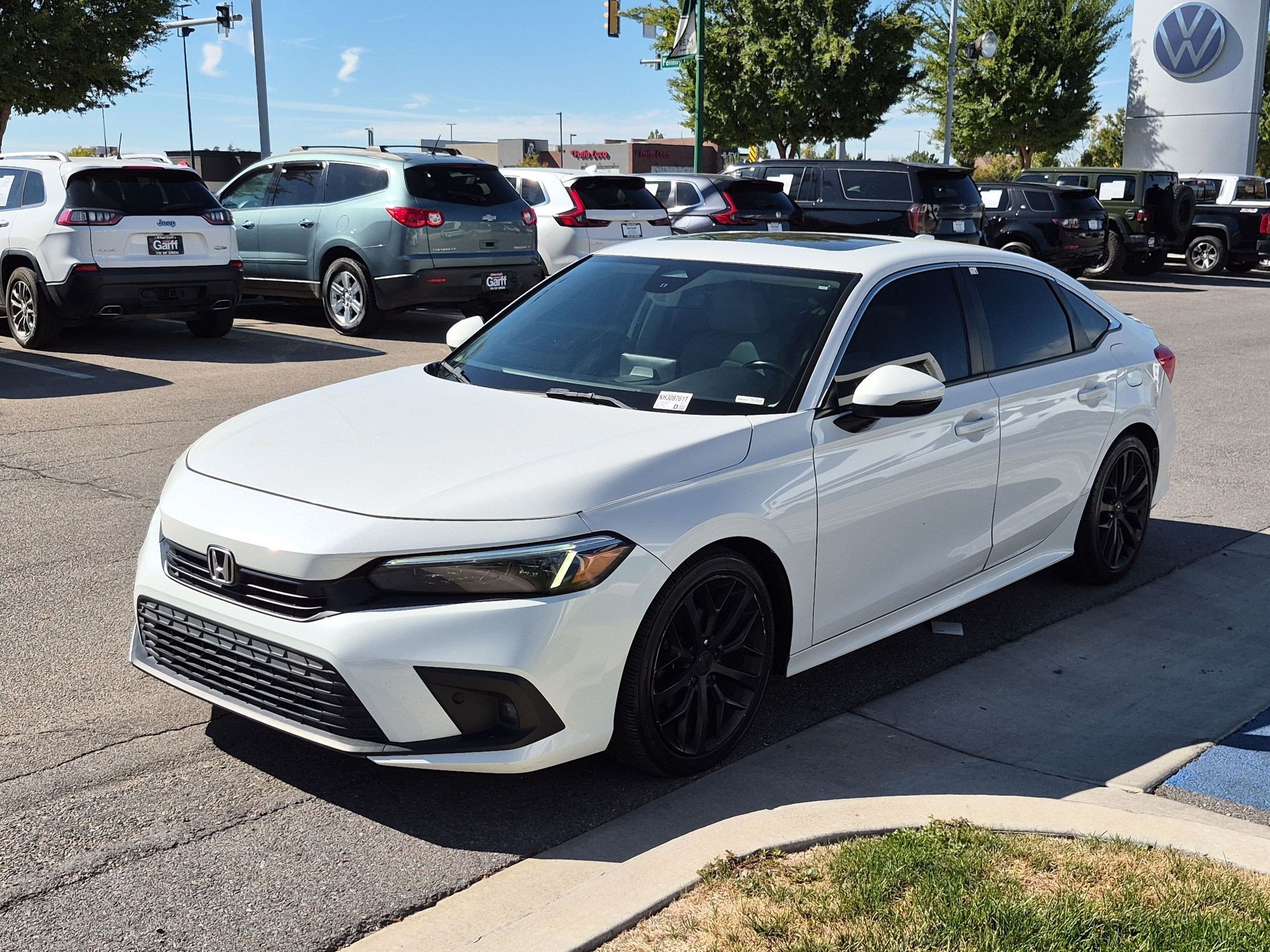 Used 2022 Platinum White Pearl Honda Touring image 7