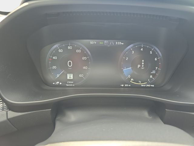 Used 2019 Red Volvo R-Design image 22