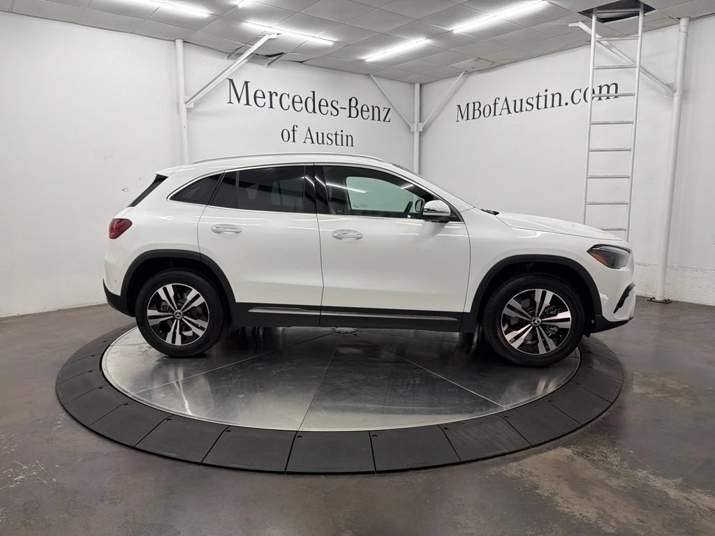 New 2026 Polar White Mercedes-Benz GLA 250 image 42