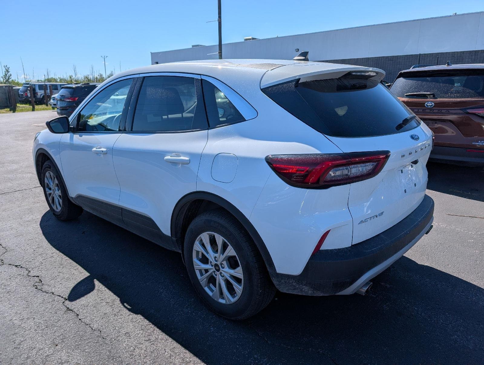 Used 2024 Oxford White Ford Active image 5