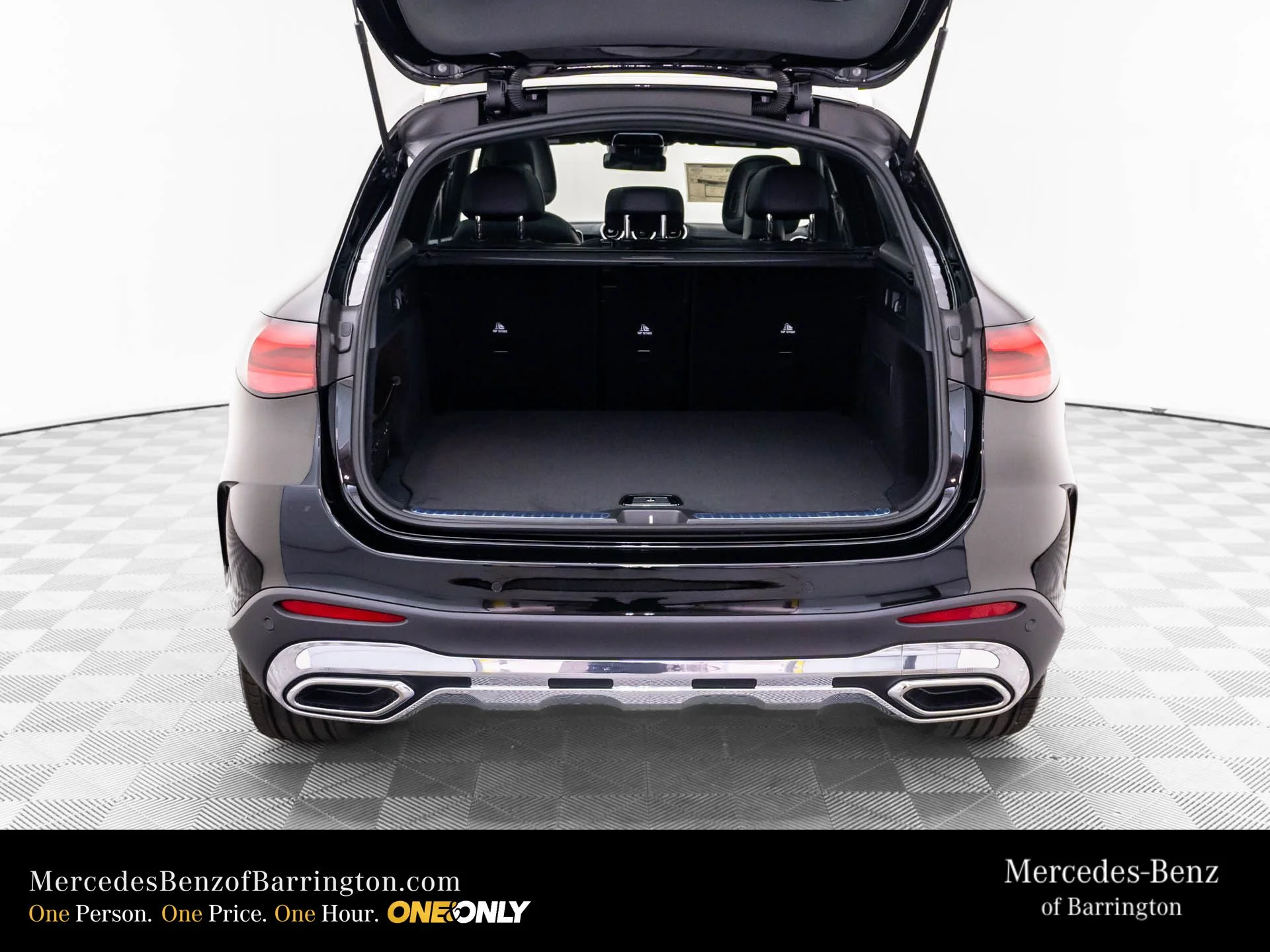 New 2026 Black Mercedes-Benz GLC 300 image 37